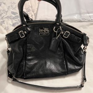 Authentic Coach satchel. Used. Good condition. 80$ OBO